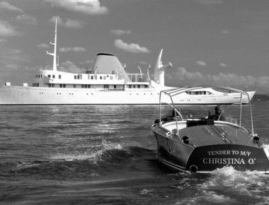 Συγκρίνουμε τα δύο σκάφη-σύμβολα της δύναμης του Σταύρου Νιάρχου και του Αριστοτέλη Ωνάση